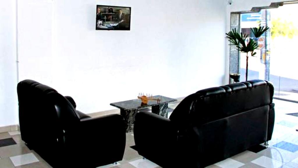 Gutemberg Plaza Hotel Nova Serrana Екстер'єр фото